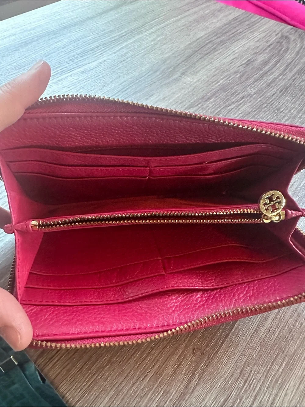 Tory Burch Fuchsia Pink Leather Zip Around Wallet with Logo Medallion